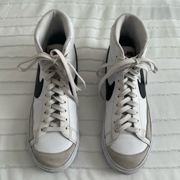 🍒SOLD🍒•nike blazer high tops• - Picture 2 of 5